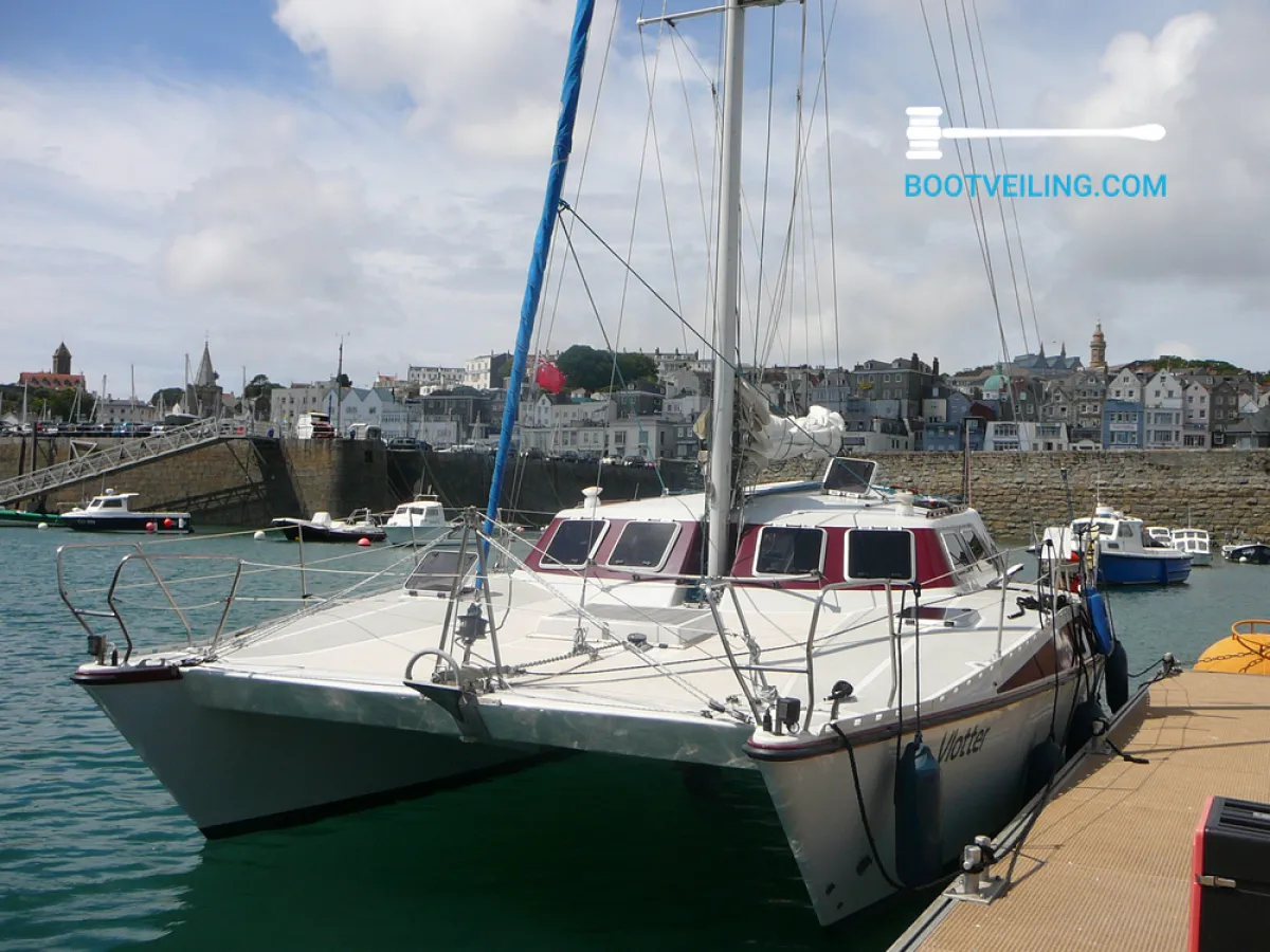 Polyester catamaran Catamaran 37