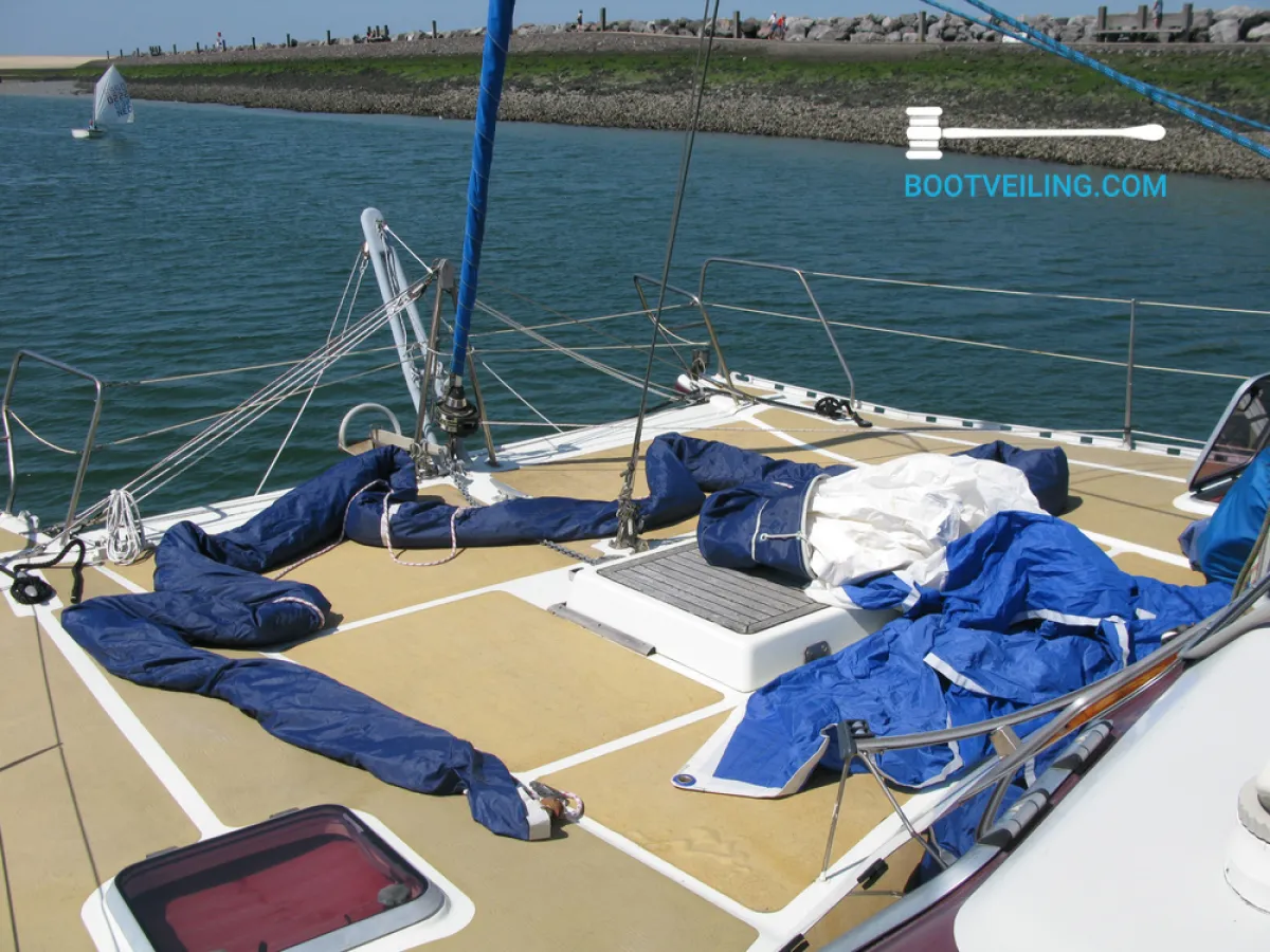 Polyester catamaran Catamaran 37