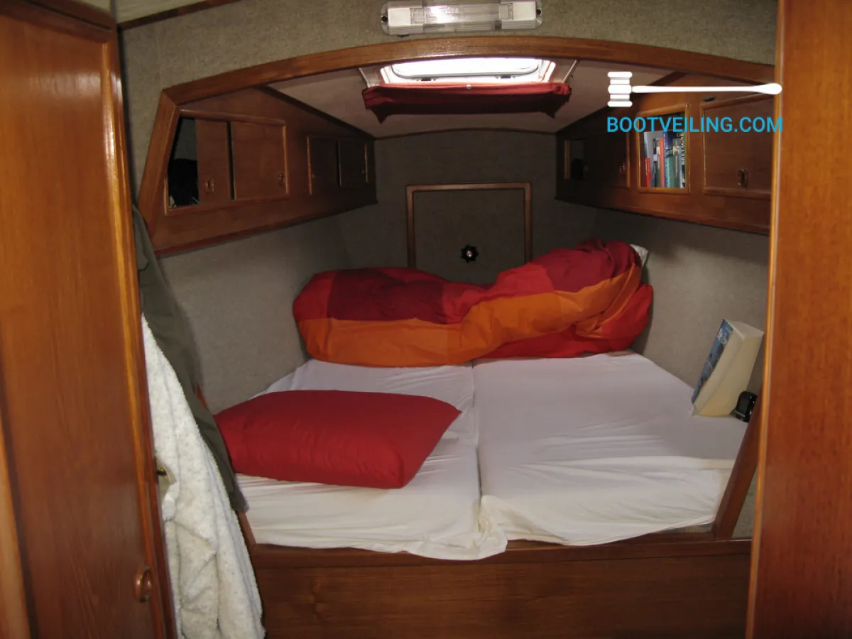 Polyester catamaran Catamaran 37