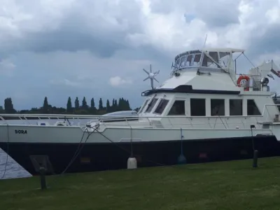 Motorjacht 1800 Fly