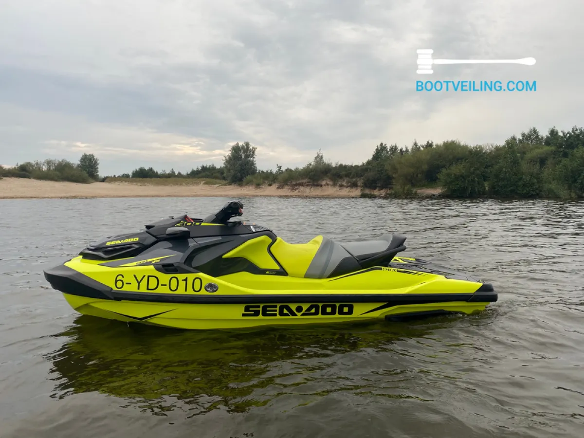 Polyester Jetski Sea-Doo RXT-X 300