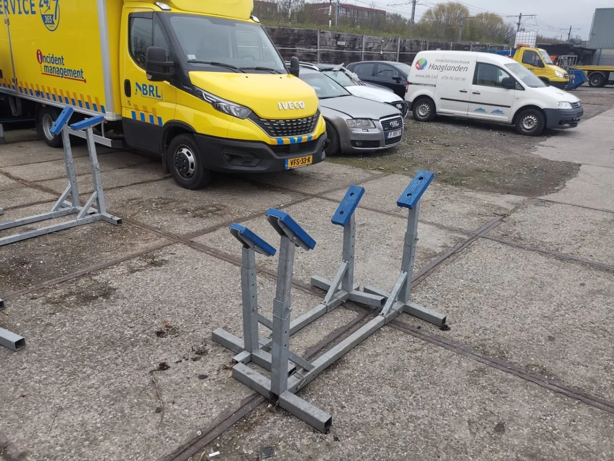 Steel articles  Hoog Model