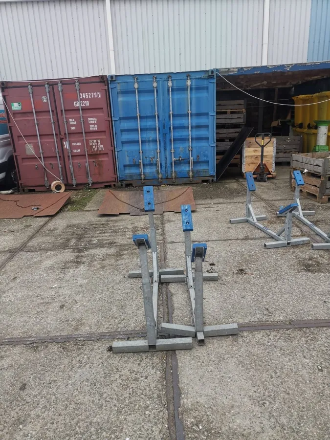 Steel articles  Hoog Model