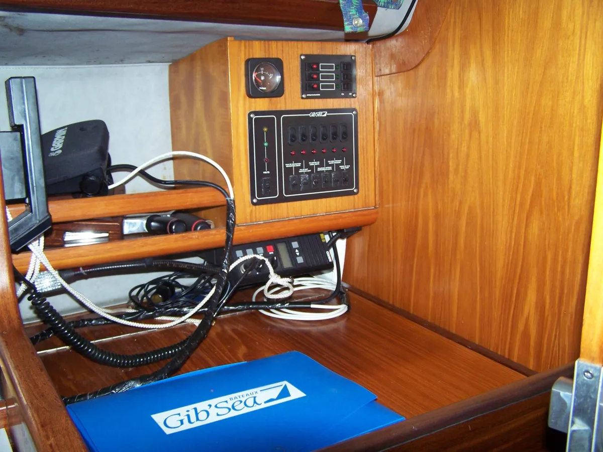 Polyester Voilier  282 DI