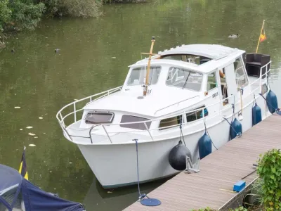 Acier Bateau à moteur Stabila  Photo 1