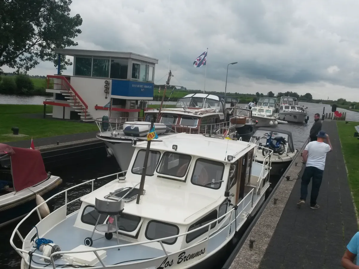 Acier Bateau à moteur Cruisers 950