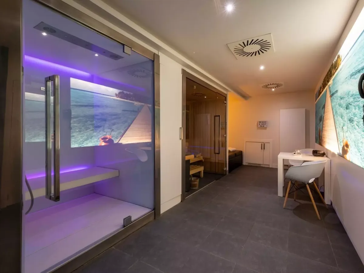 Staal Woonboot Wellnessboot 6300