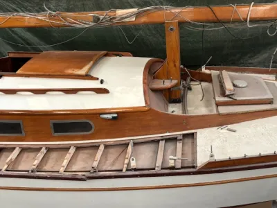 Hout Zeilboot Van de Stadt Delta 777 Foto 3