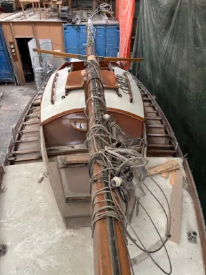 Hout Zeilboot Van de Stadt Delta 777 Foto 12