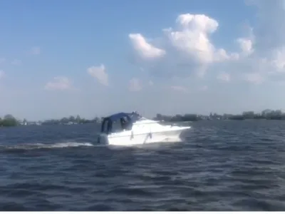 Polyester Bateau rapide Cruisers International Holiday224 Photo 2