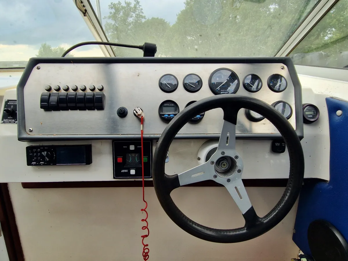Polyester Bateau rapide Cruisers International Holiday224