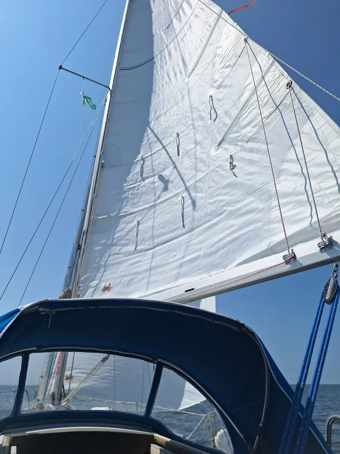 Polyester Sailboat EMKA 25