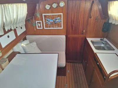 Polyester Sailboat EMKA 25 Photo 4