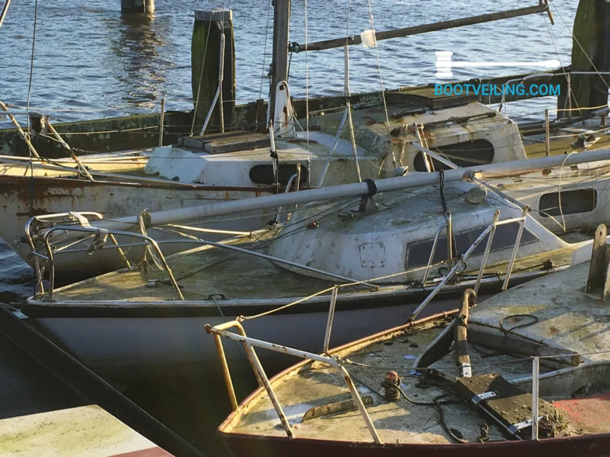 Polyester Open zeilboot Test 123