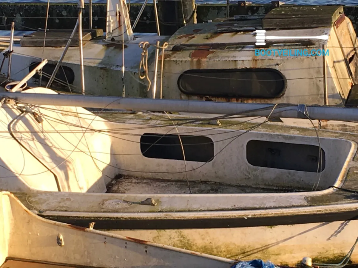 Polyester Open zeilboot Test 123