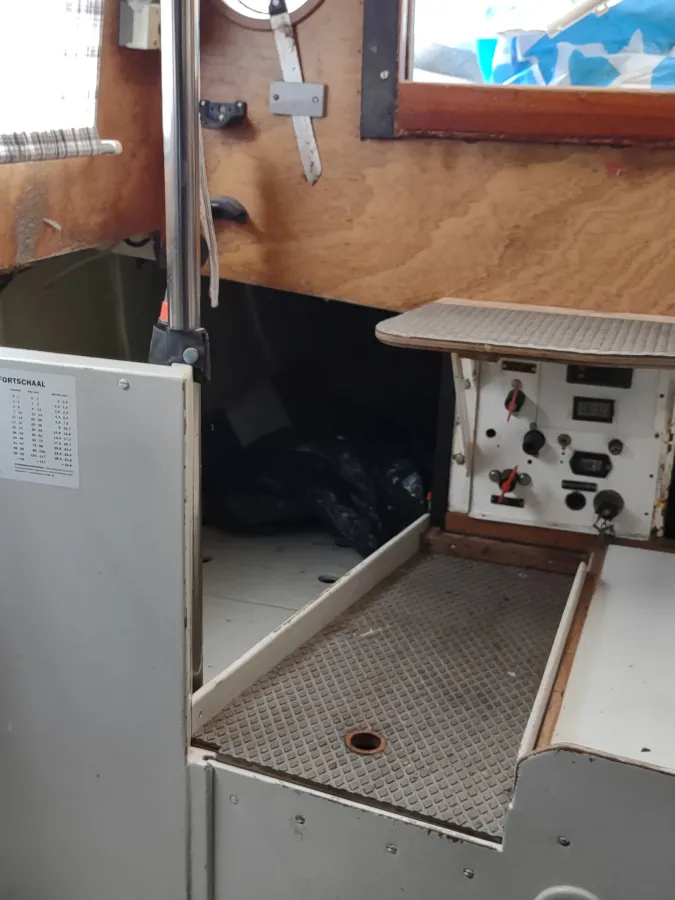 Steel Sailboat Baron van Höevell 900