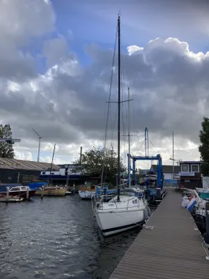 Polyester Sailboat Bostrom 31 MKII Photo 9