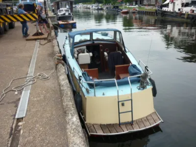 Staal Motorboot Bakdekkruiser 900 Foto 3