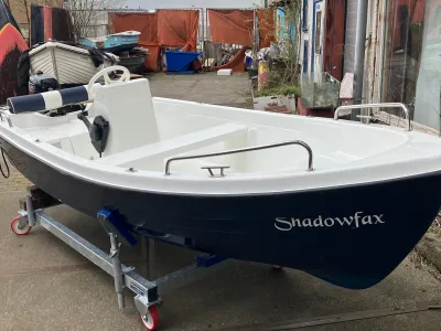 Avila Marine 410