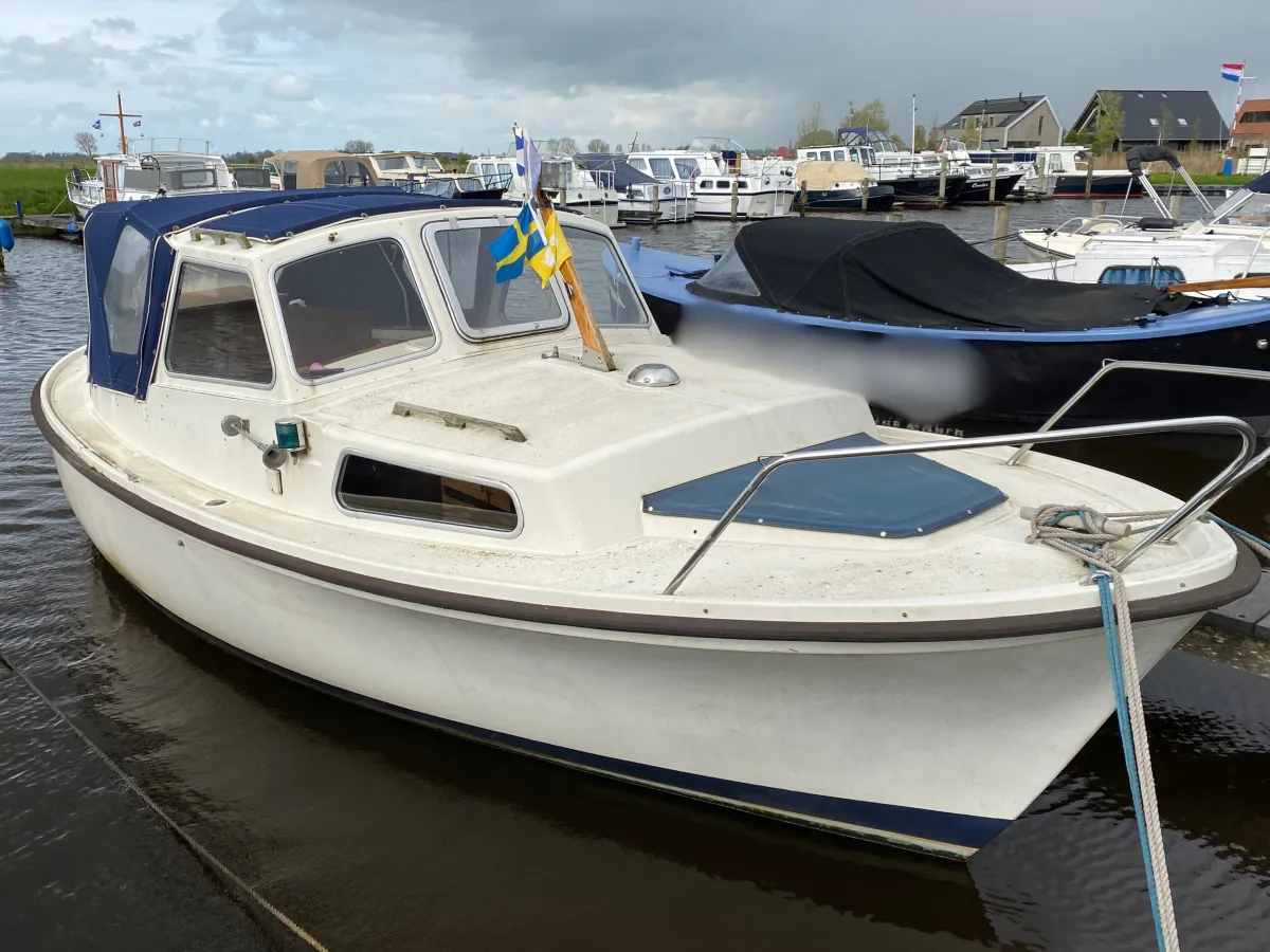 Polyester Bateau à moteur Winga 25