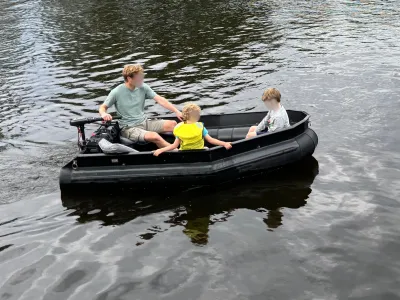 Open Boat 285