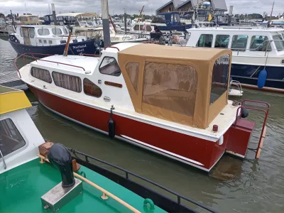 Staal Motorboot De Jong Kruiser 850 Foto 2