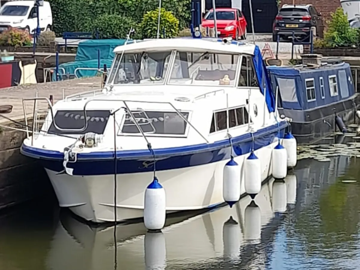 Polyester Motorboot Fairline Mirage