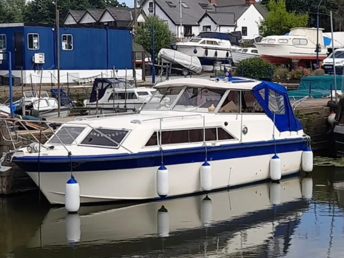 Polyester Motorboot Fairline Mirage