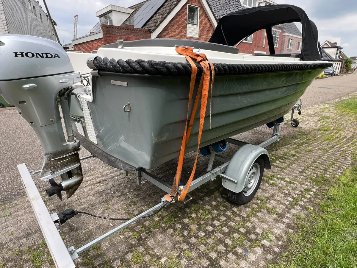 Polyester Sloep Valory 475