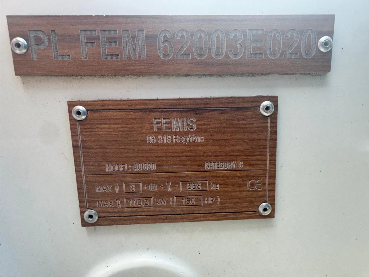 Polyester Consoleboot Remus Remus 620 SC