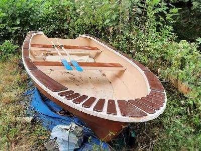 Open Boat 400