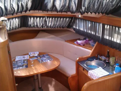 Polyester Motorboat Marco 990 AK Photo 8