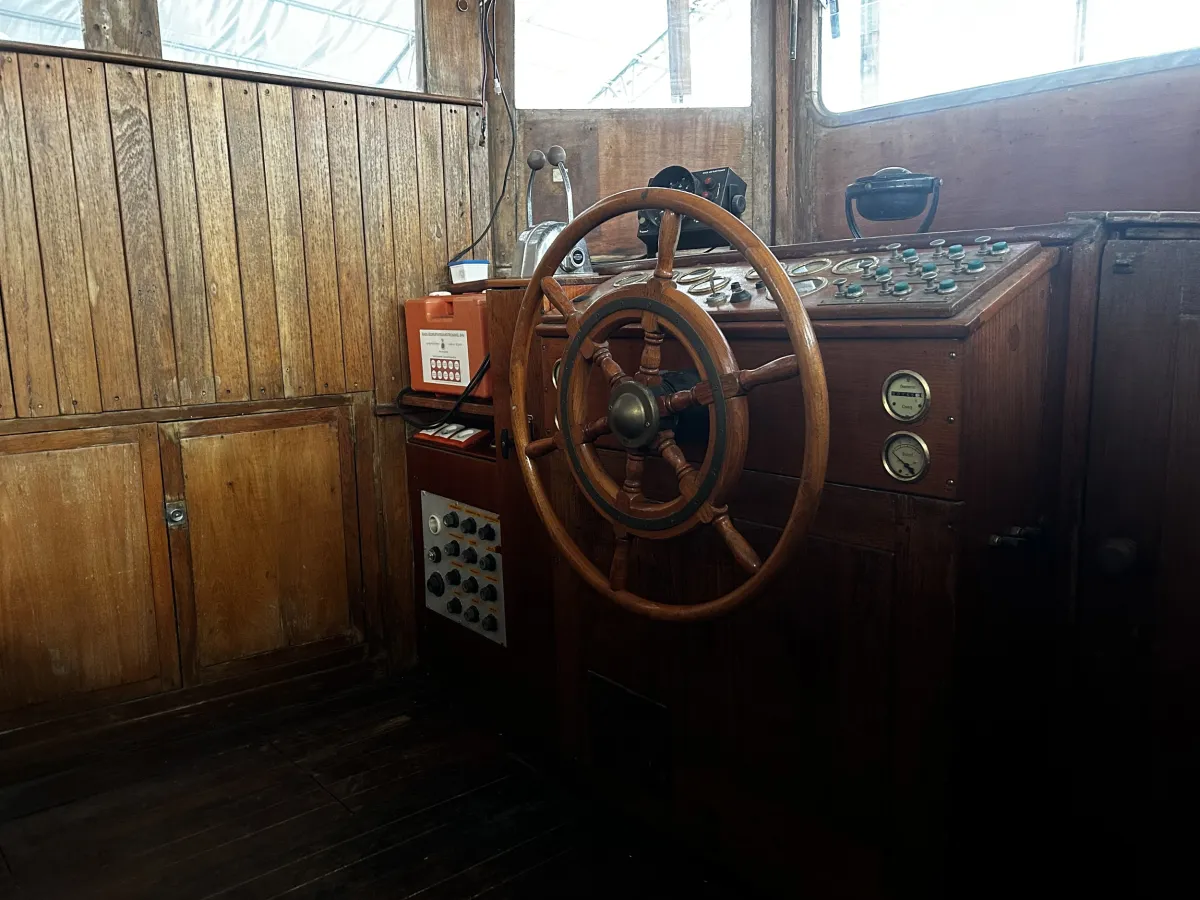Hout Woonboot De Vlijt Bakdeksalonkruiser