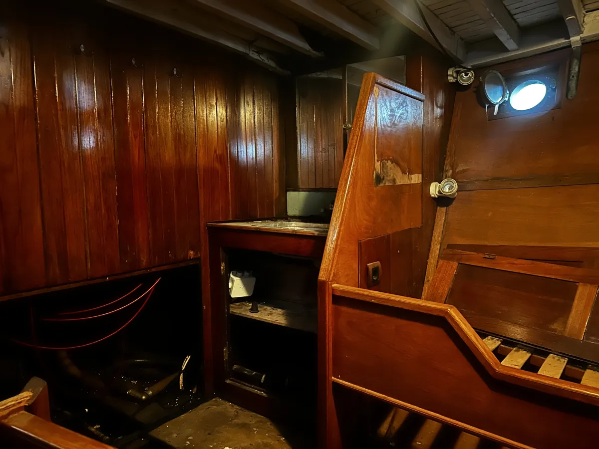 Hout Woonboot De Vlijt Bakdeksalonkruiser