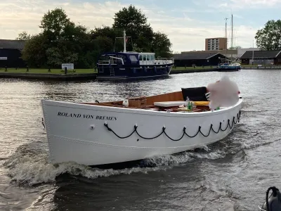 Lifeboat 900