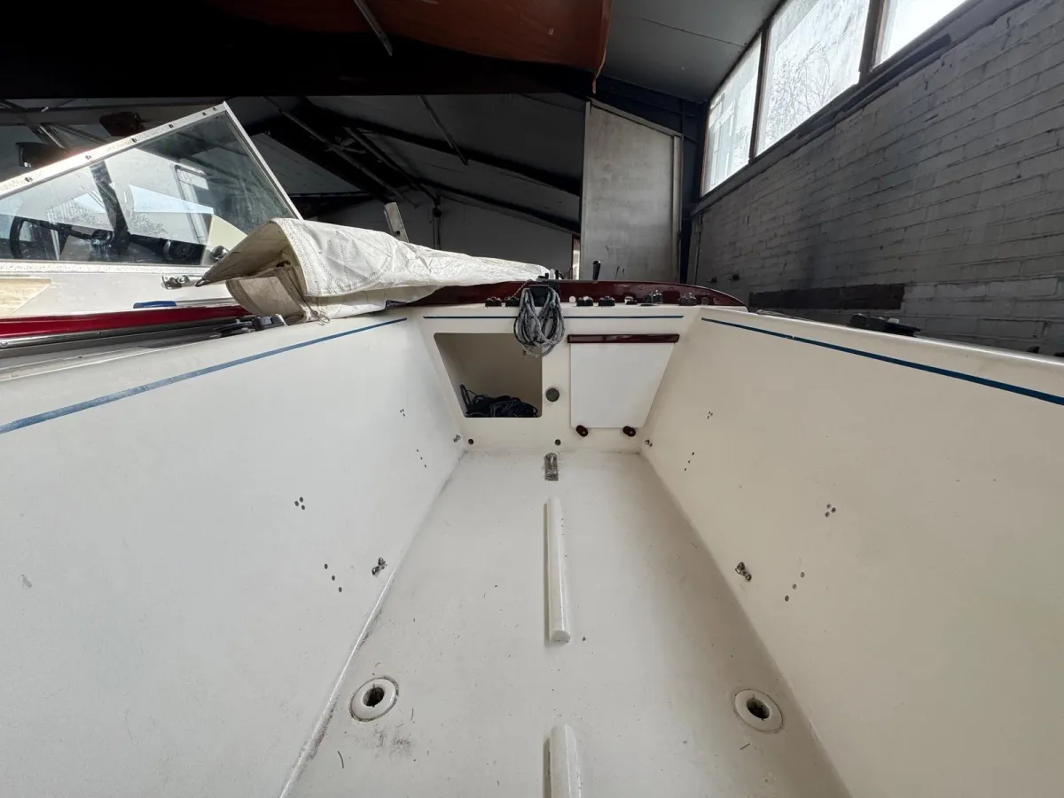Polyester Voilier Mono Racer 750