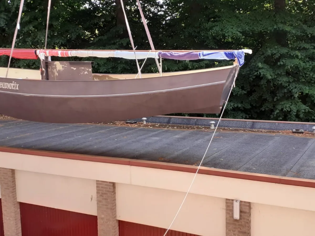 Steel Open zeilboot Lelievlet 725