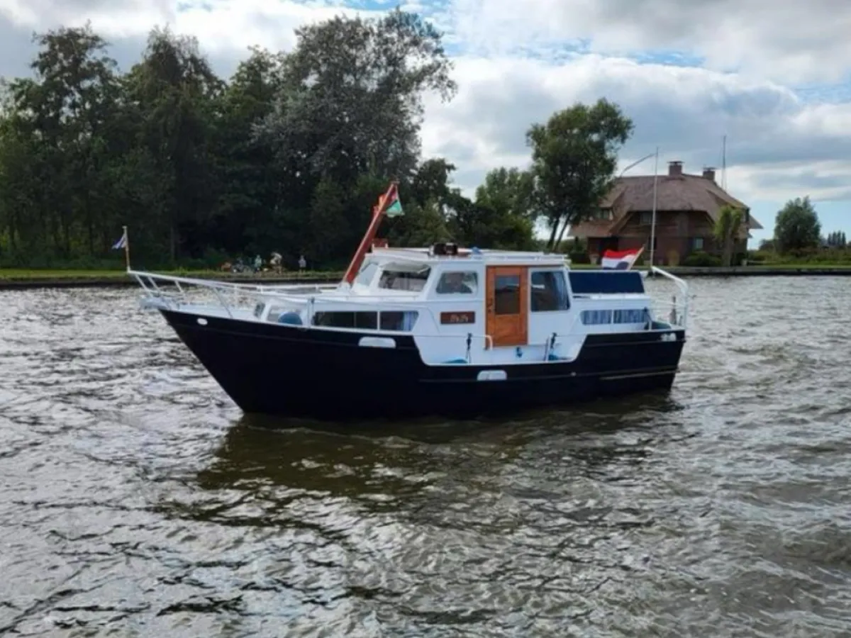Steel Motorboat Waddenkruiser 900