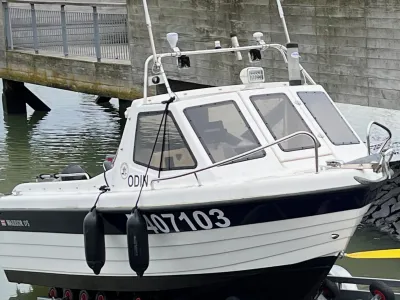Polyester Console boat Warrior 175 Photo 1