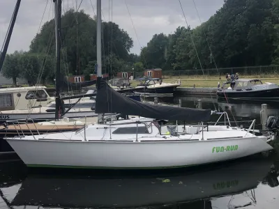 Polyester Segelboot  80 Plus Foto 0
