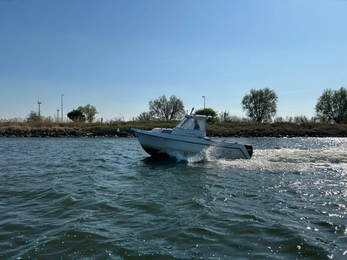 Polyester Speedboat Beneteau Californie 580