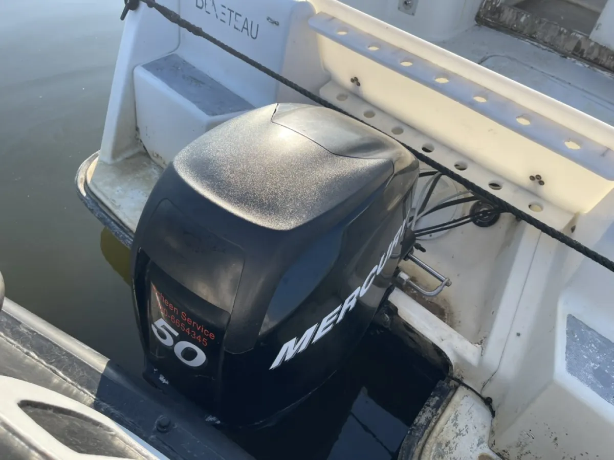 Polyester Speedboat Beneteau Californie 580