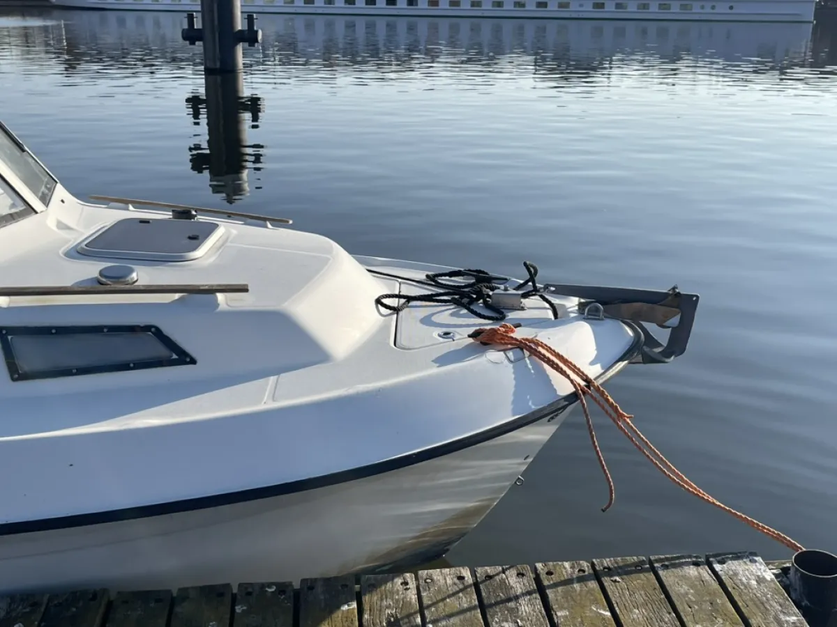 Polyester Speedboat Beneteau Californie 580
