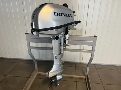 outboard motor Honda BF 6A Photo 2
