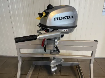  outboard motor Honda BF 6A Photo 4