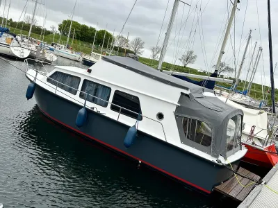 Steel Motorboat Bege Fly 900 Photo 0