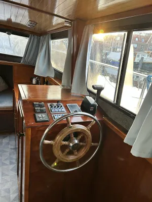 Steel Motorboat Bege Fly 900 Photo 6
