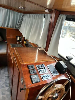 Steel Motorboat Bege Fly 900 Photo 7