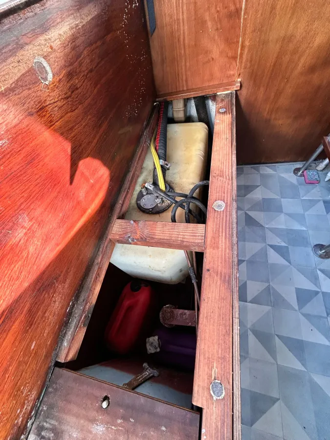 Steel Motorboat Bege Fly 900