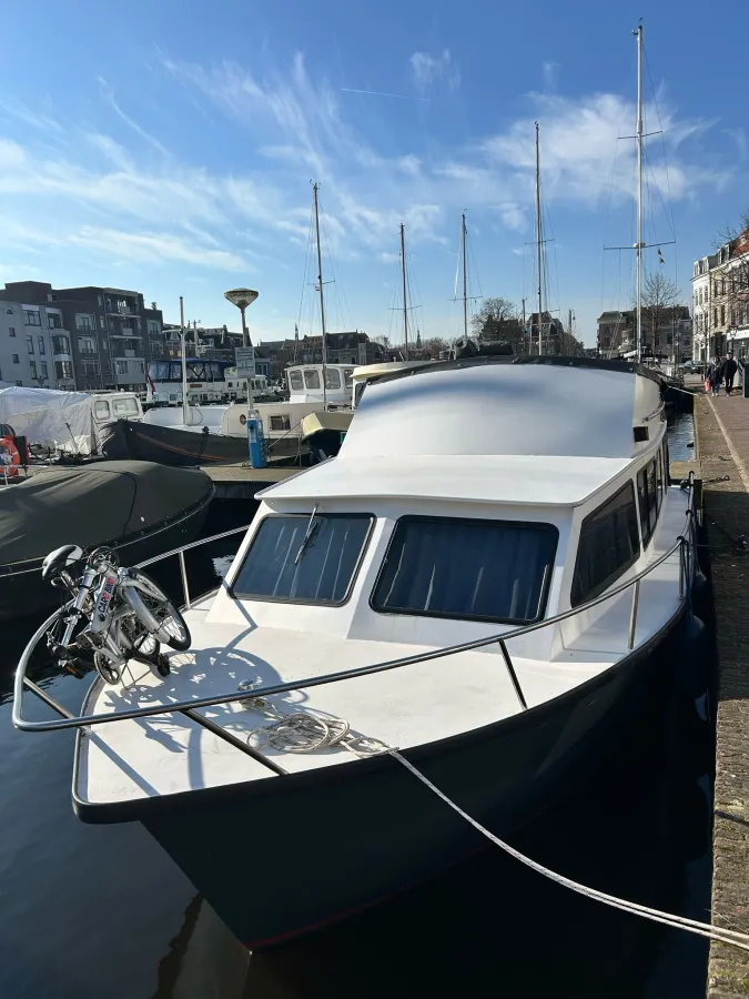 Steel Motorboat Bege Fly 900
